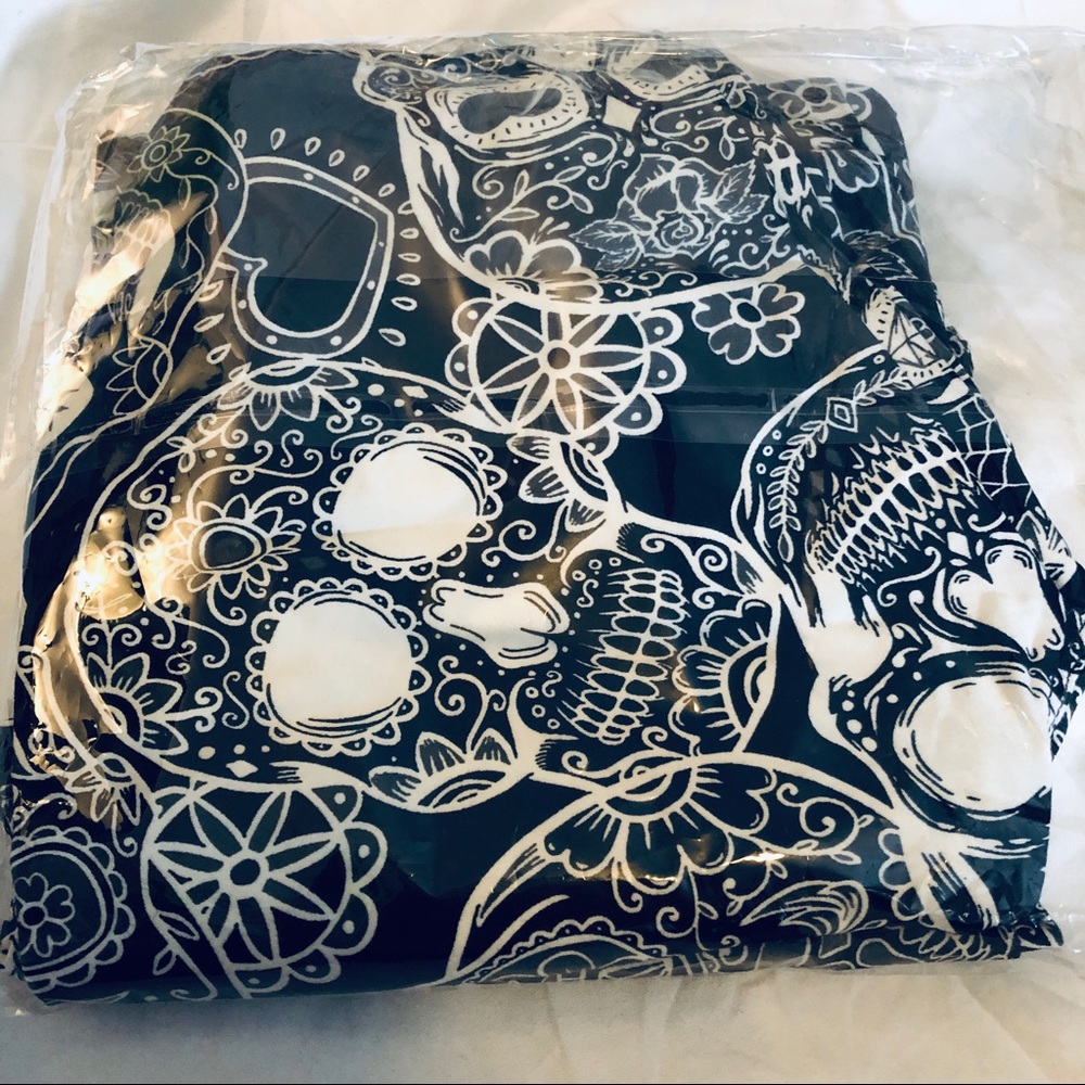 NWT UNICORN LULAROE SUGAR SKULL OS LEGGINGS